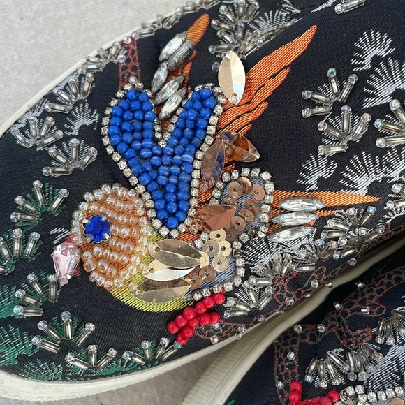 GWEN Beaded Bird Steve Madden Slip-on Sneakers - Picture 3 of 6